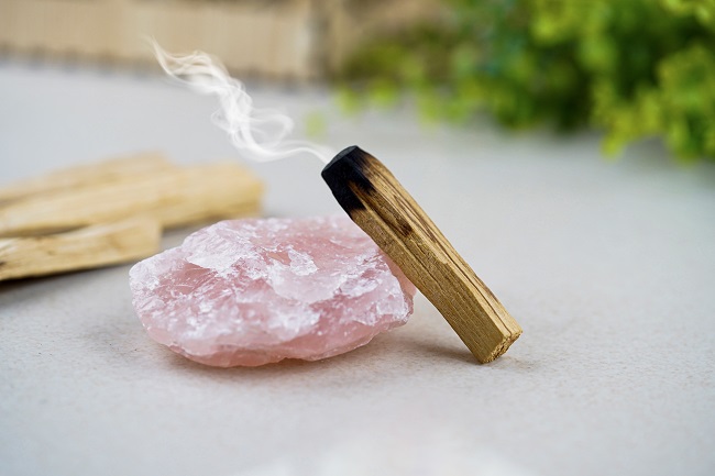 Natural and Organic Palo Santo Sticks for Smudging and Energy Cleansing
